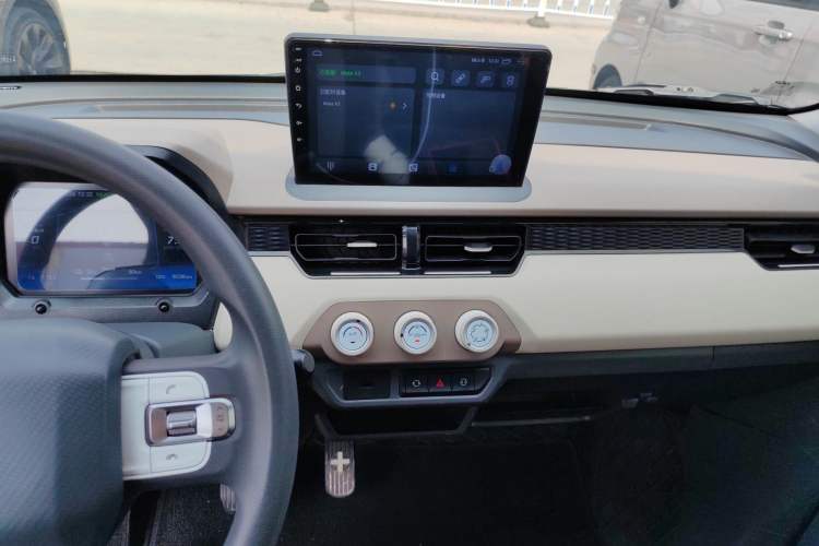 Used Chery QQ Ice Cream 2024 Edition Youth Version 205km Sundae