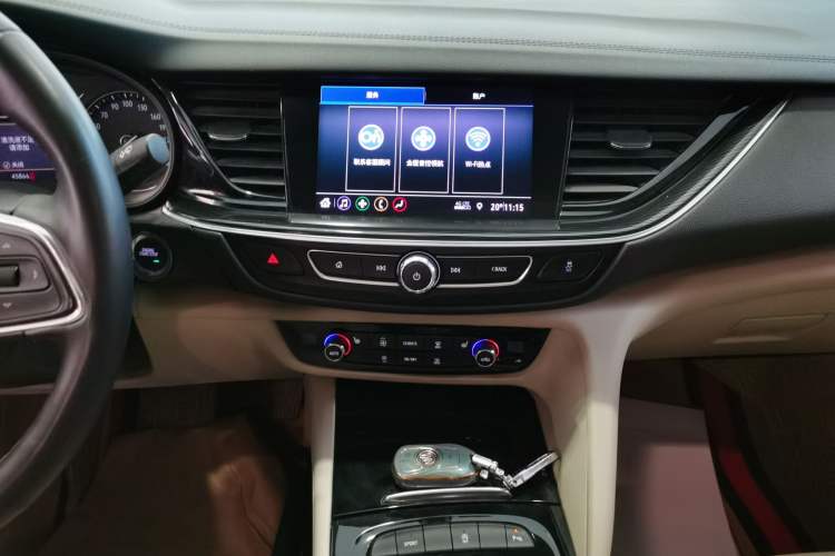 Used Buick Regal 2020 552T Elite Edition Audio And AC Panel