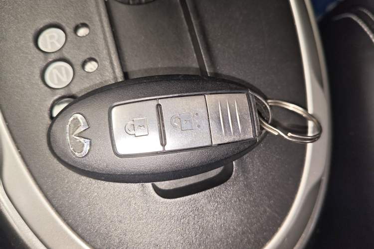 Used Infiniti ESQ 2014 1.6L Luxury Edition