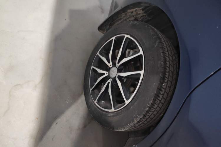 Used BYD Song MAX 2017 1.5T Automatic Smart Connect Elite 7-Seater Right Rear Wheel Hub