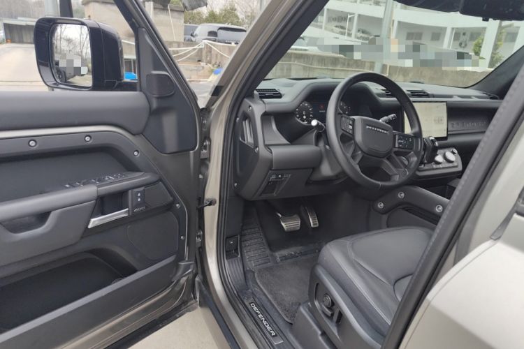 Used Land Rover Defender 2025 110 3.0T P400 X Driver Seat