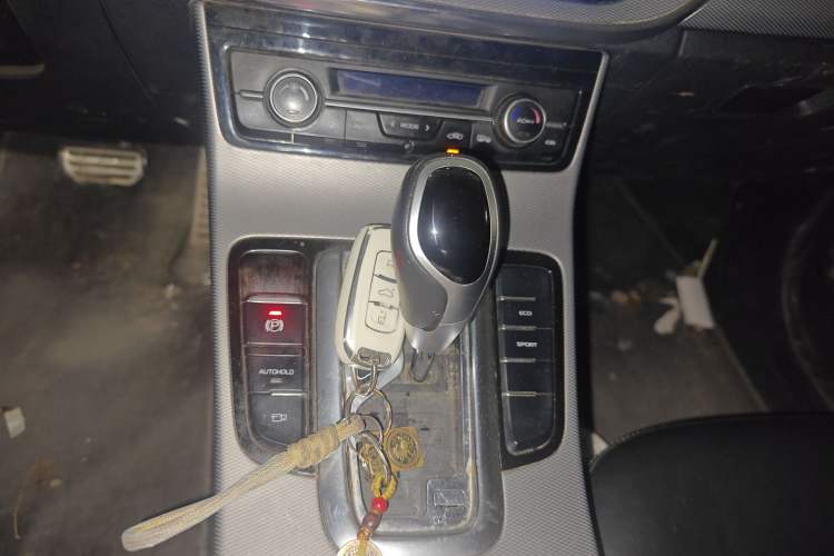 Used Geely Auto Emgrand GS 2018 Sport Edition 1.4T Automatic LingShang Model Gear Lever