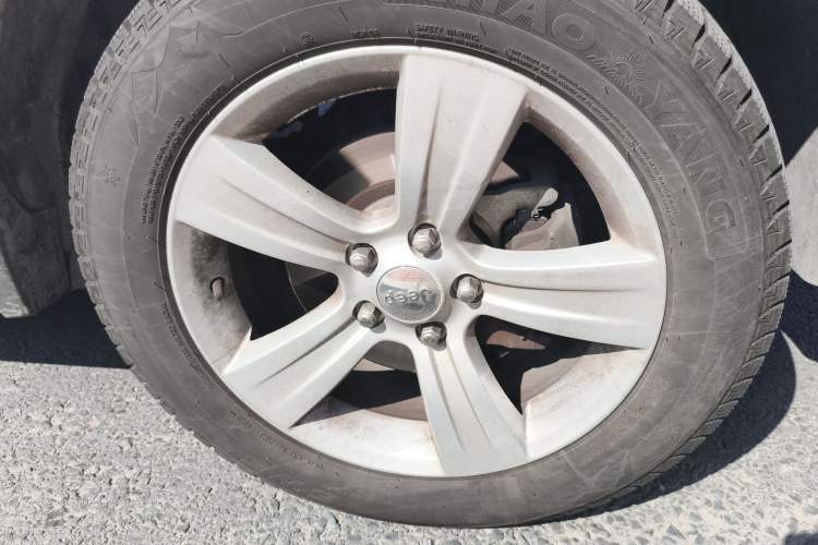 Used Jeep Compass 2011 2.0L two-wheel drive sport version
