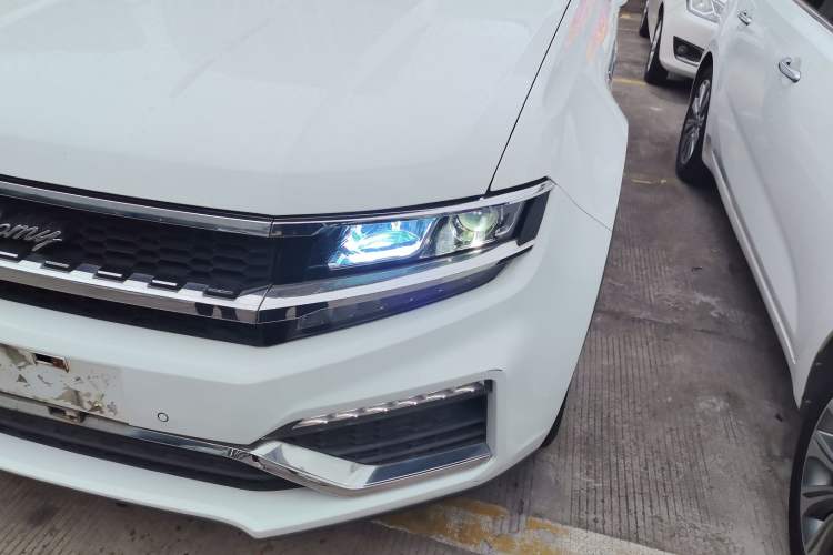 Used Zotye Domy X7 2017 1.8T DCT Prestige Model
