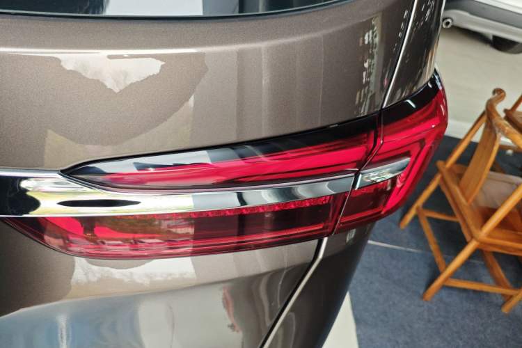 Used Buick GL8 2023 Land Executive Class Comfort Model Exterior 3