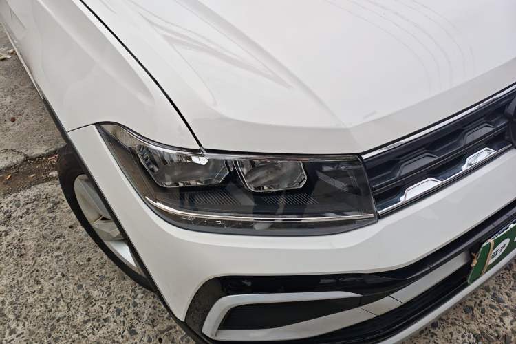 Used Volkswagen T-Cross 2019 1.5L Automatic Fashion Edition Right Front Headlight