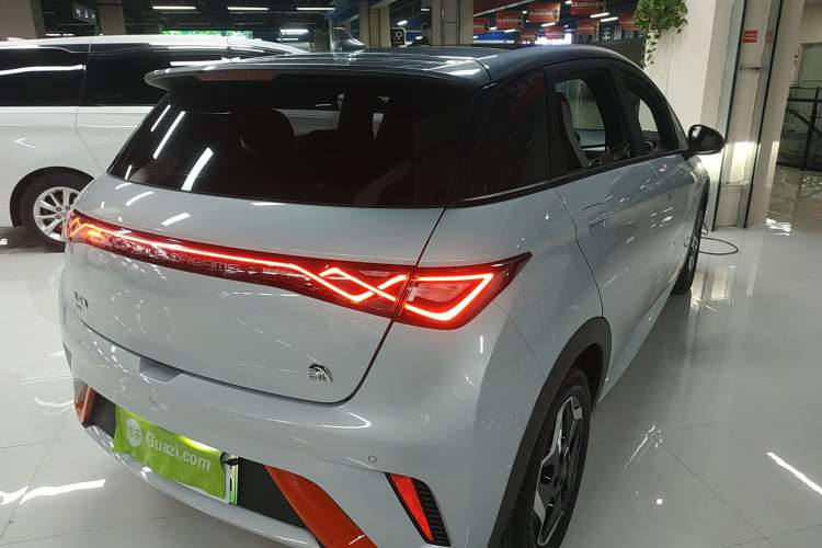 Used BYD Dolphin 2021 405 km Fashion Edition
