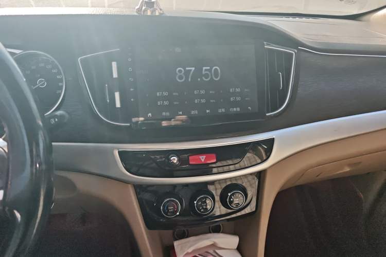 Used Baojun 730 2016 1.5L Manual Standard Version 7 Seats