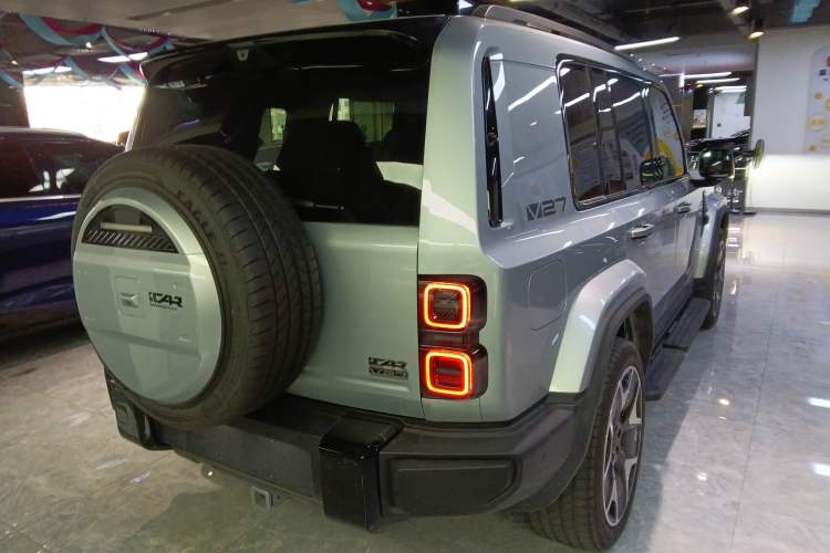 Used iCAR V27 2026 Model 200KM Four-Wheel Drive Falcon 500