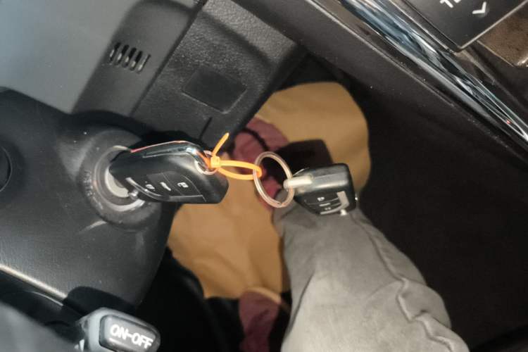 Used Toyota Reiz 2013 2.5V Shangrui Edition Interior 1