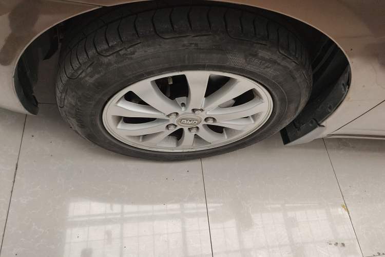 Used BYD G6 2013 1.5TI Manual Luxury Model