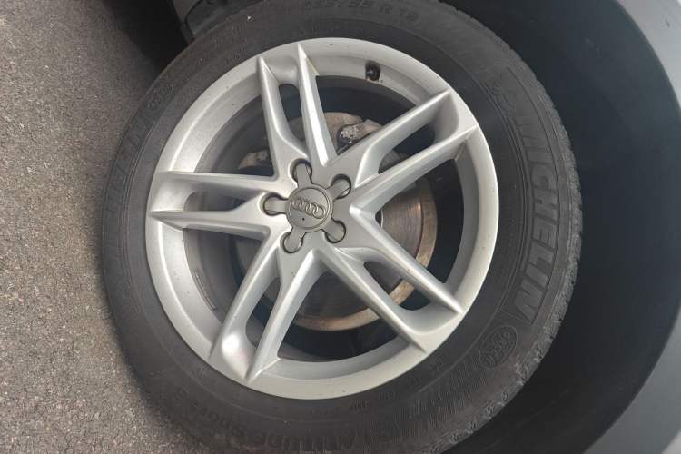 Used Audi Q5 2017 Plus 40 TFSI Technology Model Exterior 7