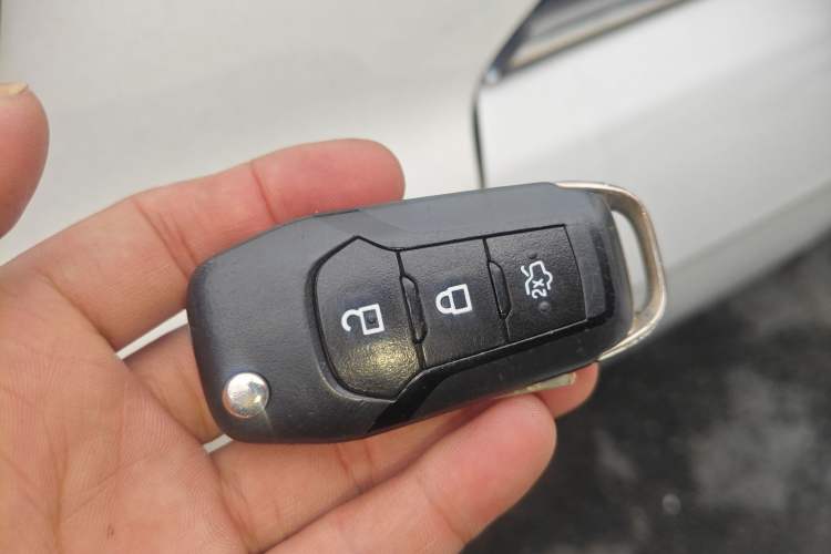 Used Ford Escort 2015 1.5L Automatic Fashion Model