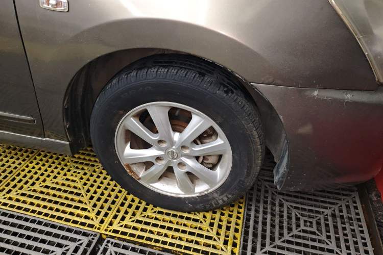 Used Nissan Sylphy 2012 Classic 1.6XE Automatic Comfort Edition Right Front Wheel Hub