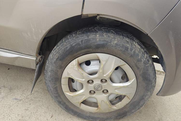 Used Jinbei New Hiace X30L 2021 1.5L Wealth Edition Bus Non-Air-Conditioned China VI Standard SWC15M Right Front Wheel Hub