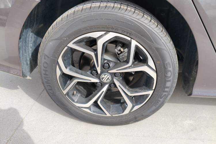 Used MG 5 2023 180 DVVT CVT Luxury Edition