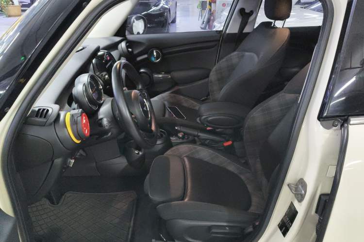 Used MINI MINI 2016 1.5T COOPER Five-Door Edition