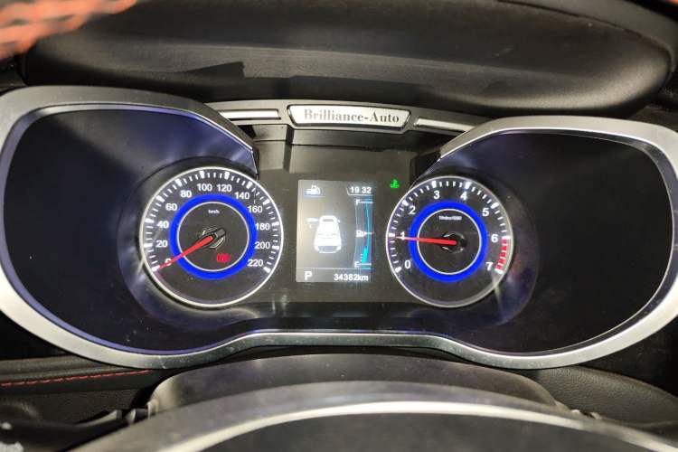 Used Brilliance V3 2016 1.5T Automatic Flagship Model