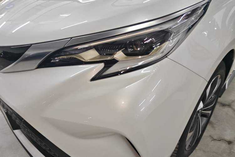 Used Toyota Granvia 2024 2.5L Hybrid Prestige ULTRA Edition Left Front Headlight