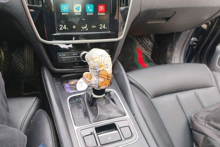 Used BYD Song MAX 2018 1.5T Automatic Smart Connect Elite Model with 6 Seats
