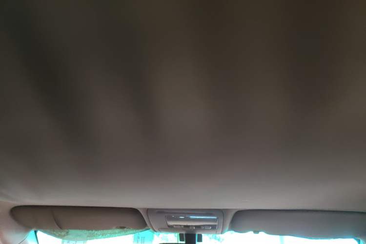 Used BYD S6 2014 2.0L Manual Luxury 5-Seater Headliner