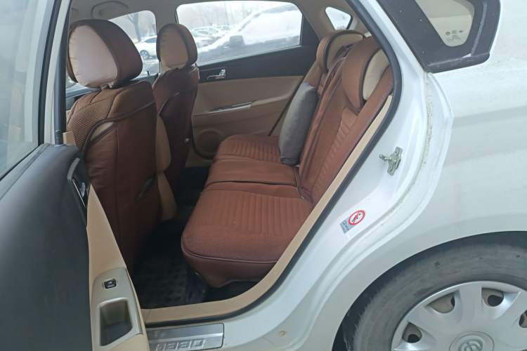 Used Brilliance H330 2013 1.5L Automatic Comfort Edition
