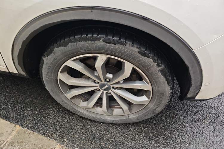 Used Wey VV6 2018 2.0T Two-Wheel-Drive Ultra-Luxury Version China V Standard
