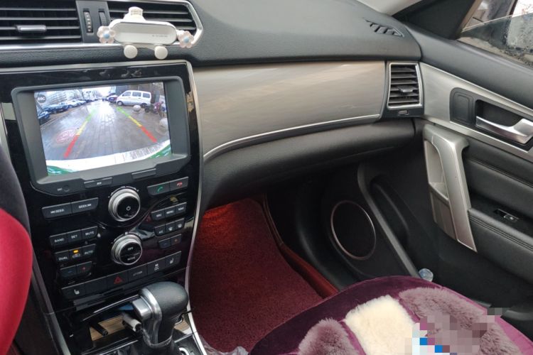 Used Haval H2 2017 Red-Label 1.5T Automatic Two-Wheel Drive Luxury Model
