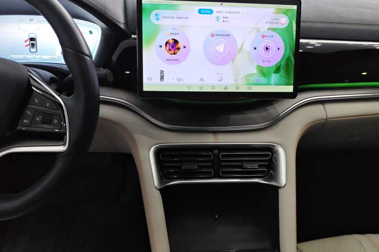 Used BYD Song PLUS New Energy 2024 HONOR Edition DM-i 150km Flagship PLUS Audio And AC Panel