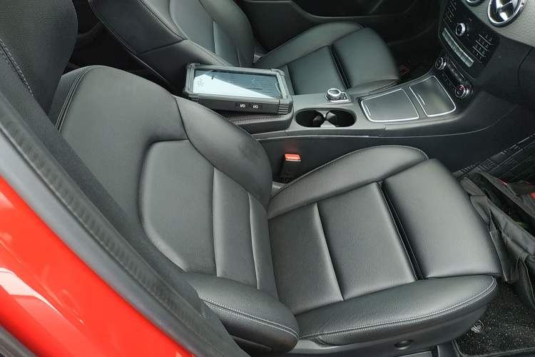 Used Mercedes-Benz B-Class 2019 B 200 Fashion Model Right Front Seat