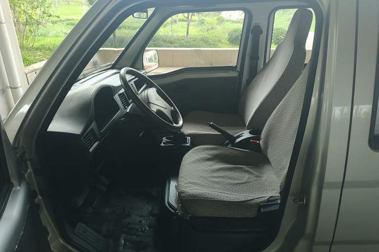 Used Wuling Zhiguang Small Truck 2020 1.2L Double Cab