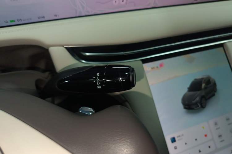 Used IM LS7 2023 100kWh Lux All-Wheel-Drive Version
