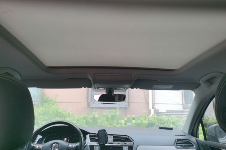 Used Volkswagen Tiguan L 2017 330TSI Automatic Two-Wheel Drive Luxury Edition Headliner