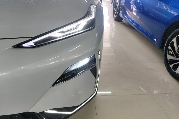 Used Geely Galaxy E8 2025 700 km Long-Range Intelligent Driving Version