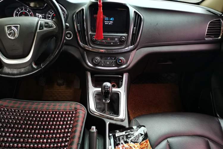 Used Baojun 560 2015 1.8L manual luxury version