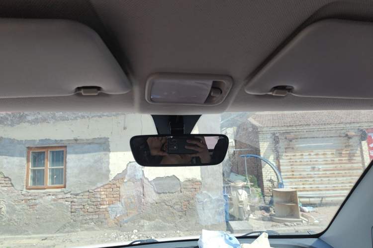 Used Wuling Hongguang MINIEV 2021 Macaron Sandwich Model 170 km Lithium Ternary Headliner