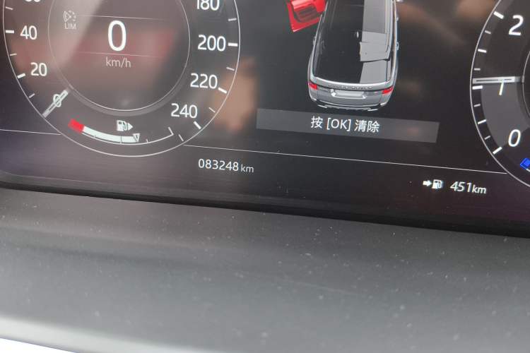 Used Land Rover Range Sport 2022 3.0 L6 YAO Black Edition Odometer Close Up