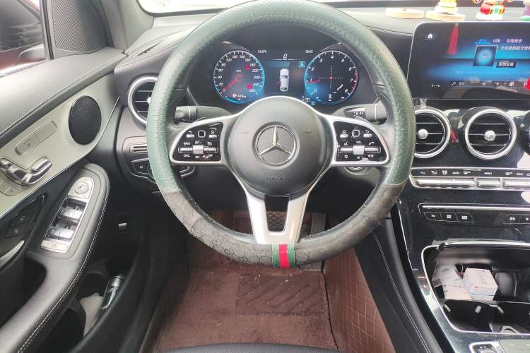Used Mercedes-Benz GLC Coupe 2020 GLC 260 4MATIC Coupe SUV Steering Wheel