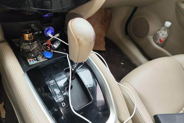 Used Nissan X-Trail 2014 2.0L CVT Comfort Edition 2WD Gear Lever