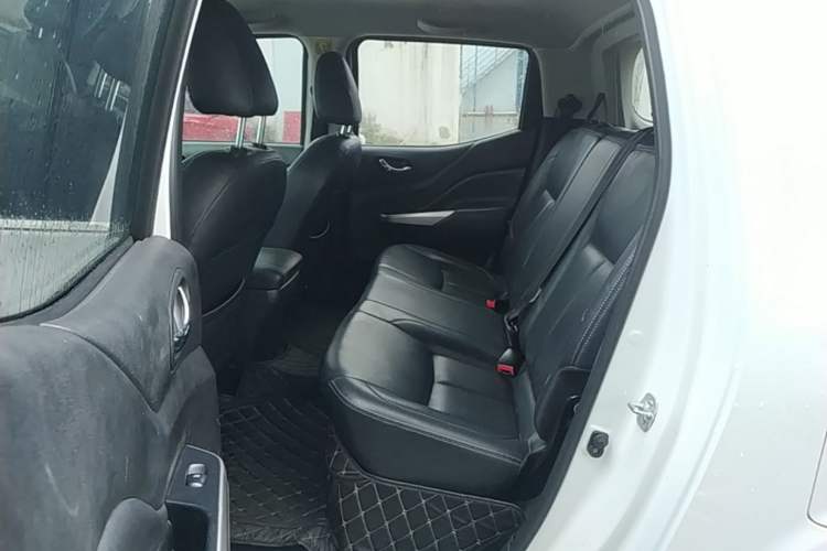 Used Dongfeng Palazzo 2021 1.8T Manual 4x4 Elite Edition Left Rear Seat