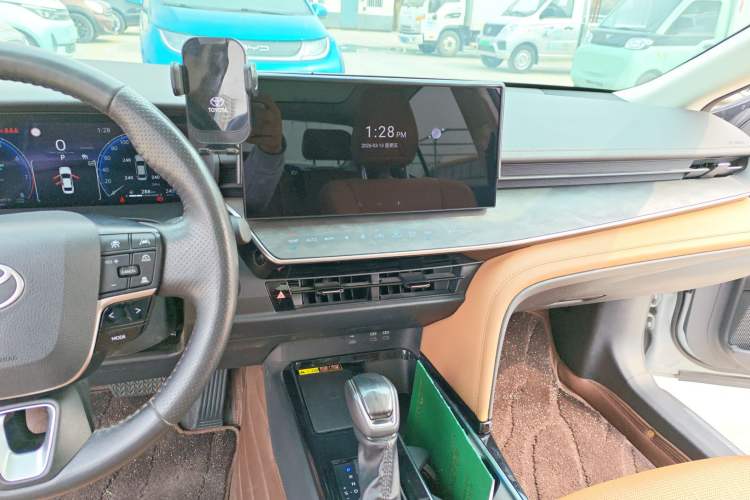 Used Toyota Camry 2024 Dual-Motor 2.0 HG Premium Edition