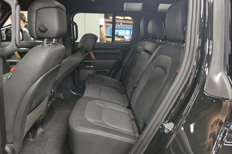 Used Land Rover Defender 2024 110 3.0T P400 X-DYNAMIC HSE
