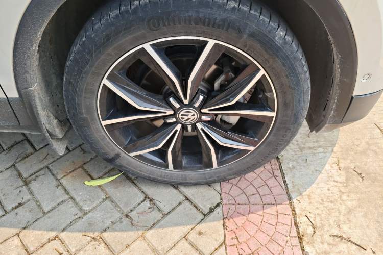 Used Volkswagen Tiguan L 2019 Revised 330TSI Automatic Two-Wheel Drive Smart & Luxury Edition China VI Standard Right Front Wheel Hub