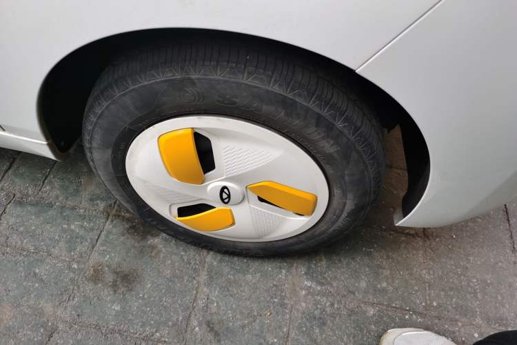 Used Chery QQ Ice Cream 2022 120km Conical Shape Lithium Iron Phosphate