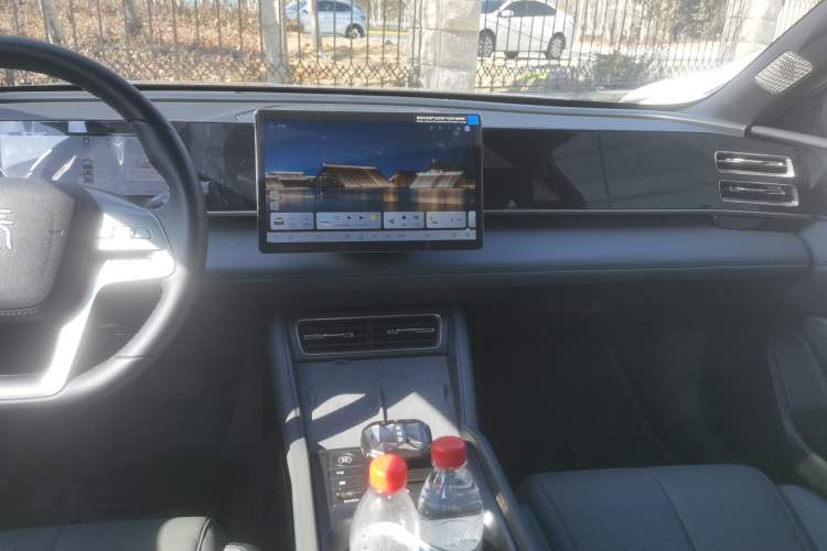 Used BYD Qin L 2025 DM-i Smart Drive 120KM Superior Model
