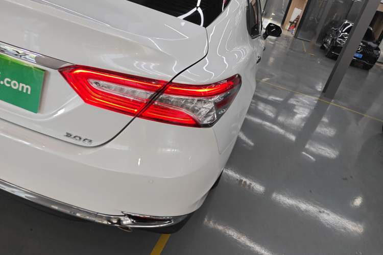 Used Toyota Camry 2023 2.0G Luxury Edition
