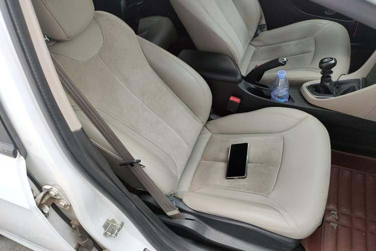 Used Buick GT 2015 15N Manual Luxury Version Right Front Seat