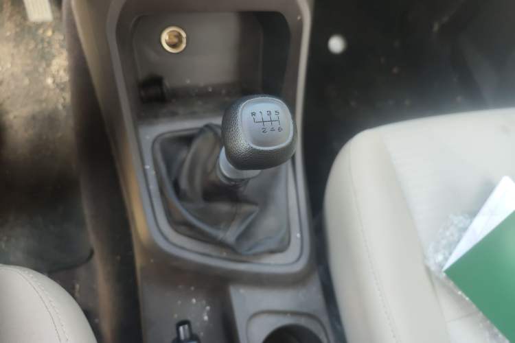 Used Wuling Hongguang V 2022 1.5L Jingqu Edition Electric-Assist LAR
