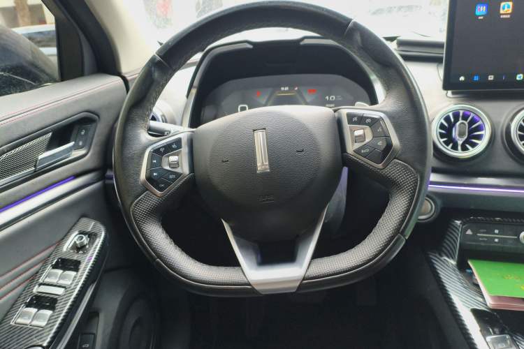 Used Wey VV5 2019 1.5T Two-Wheel Drive Smart Pioneer
