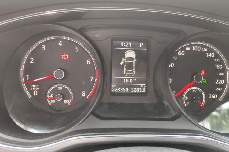 Used Volkswagen Passat 2016 330TSI DSG Luxury Edition Instrument Cluster